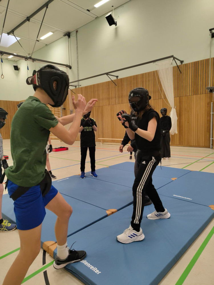 Kurs Gymnasium Selbstverteidigung
