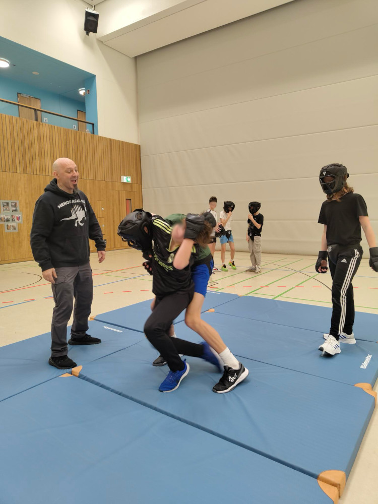 Wahlkurs Krav Maga Gymnasium